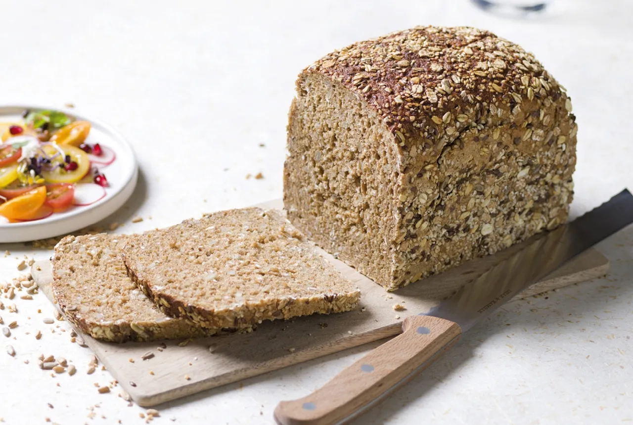 imagem de PAO COOBRASIL 12 GRAOS KG